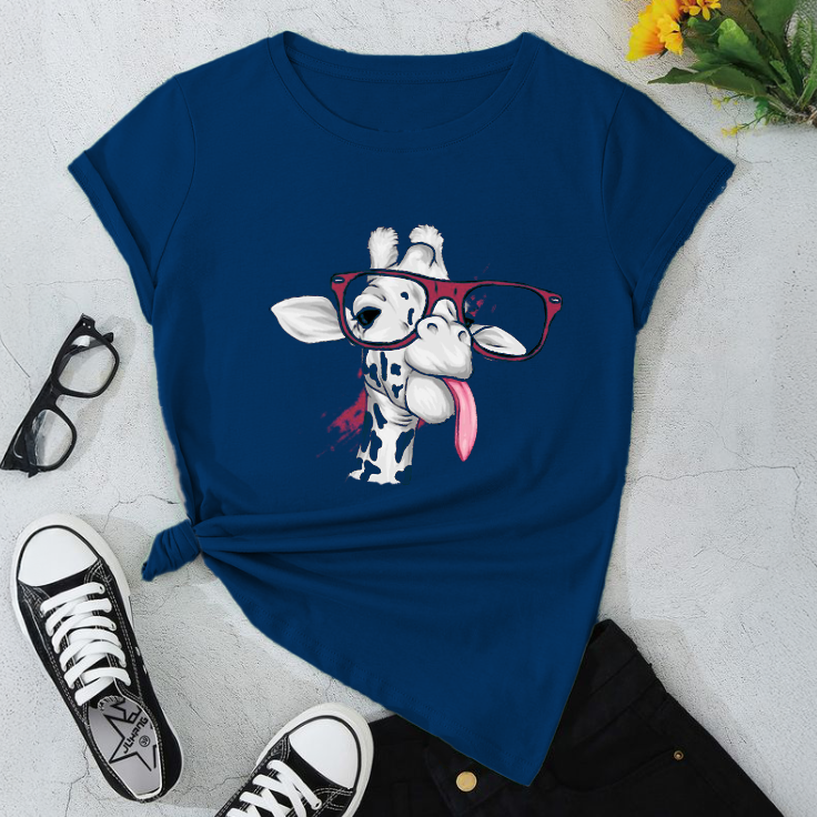 Cute Giraffe Graphic T-Shirt